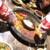 简直不摆了。鸭肠也很有嚼头q弹，也算是物有所值！