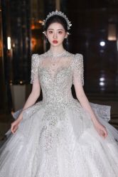 -不晚国际婚纱礼服
