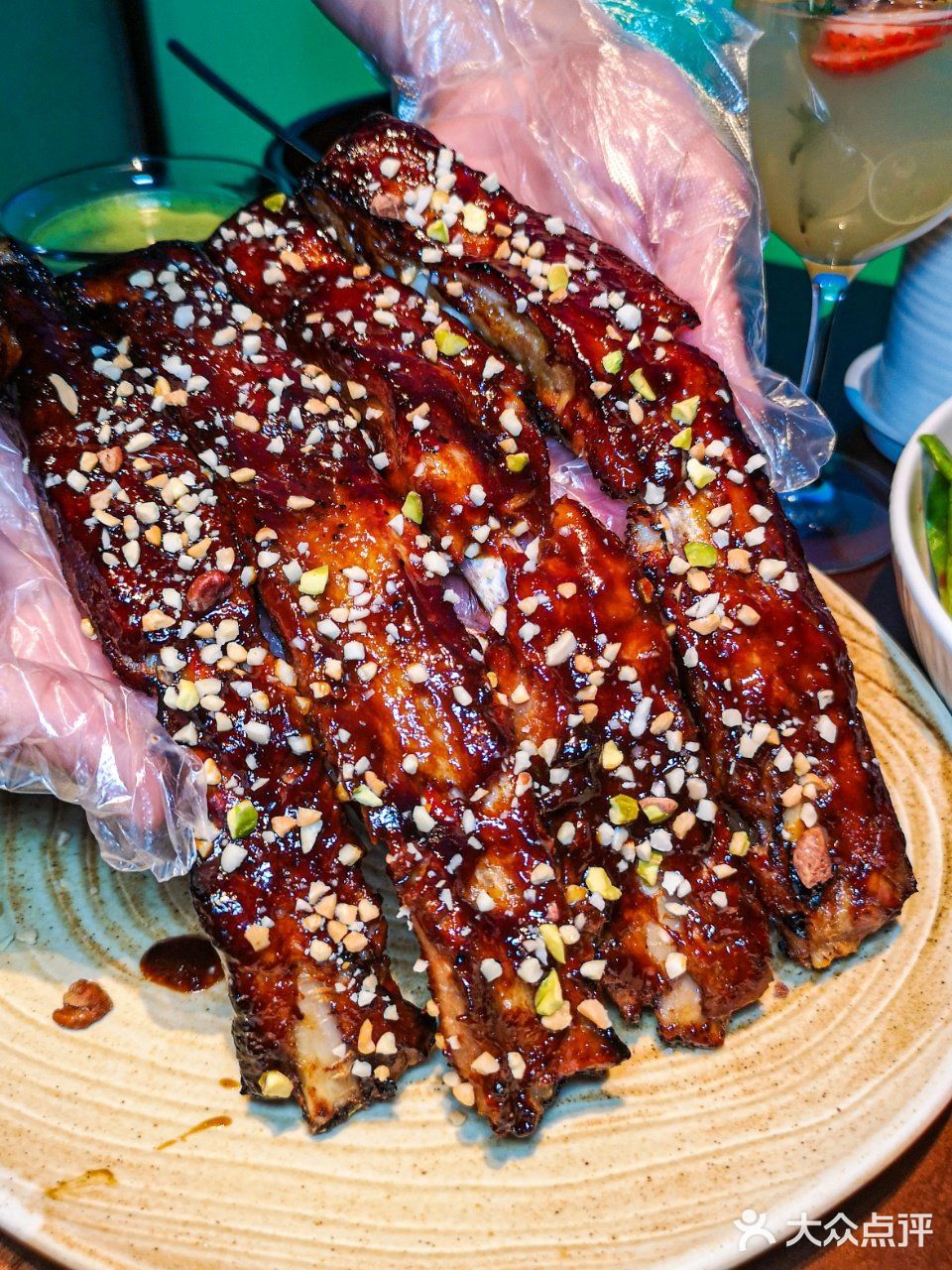 圣诞约会当然要在亮马河畔才浪漫啊🎄