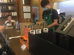 -星巴克(深圳龙华人民北店)