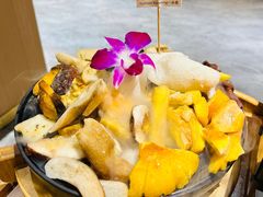 -一朵菌·野生菌探索家火锅(南亚店)