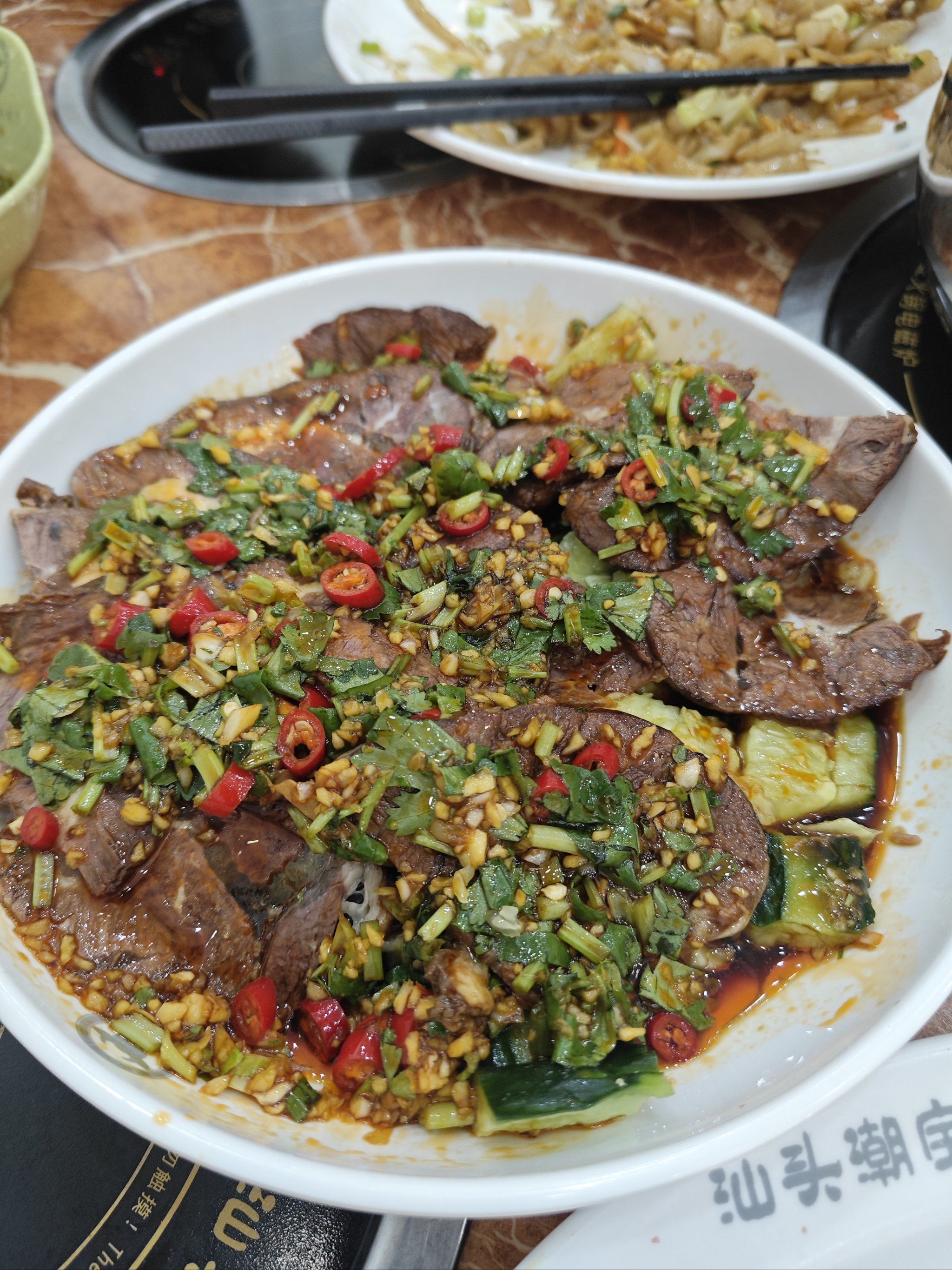 牛肉锅大饱口福