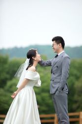 -雪中彩影婚纱摄影·微光艺术中心