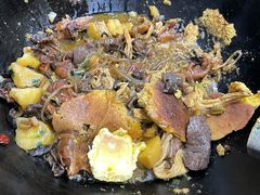 东北铁锅炖-70後铁锅炖(坡博总店)