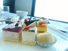 -亚洲国际大酒店·云顶阁旋转自助餐厅