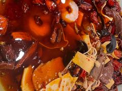-鑫巴蜀小镇 · 水煮鱼专研店(玉桥店)
