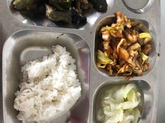 -上海华隆上汽大众4S店(江桥店)