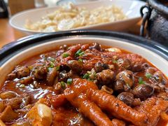 -帅巴人舅母子腊蹄民俗村