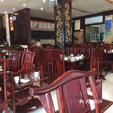 到店外面看到外面环境真的不是很想去，到了店内环境也不咋