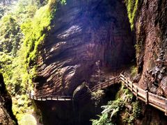 -龙水峡地缝景区