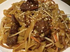 干炒牛河-花笙记打边炉·煲仔饭(五大道店)