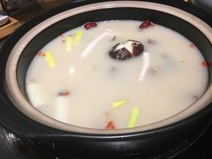 -三人行骨头王火锅(长寿店)