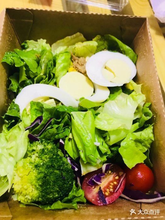 罗森(万科锦程店)金枪鱼鸡蛋生菜沙拉图片