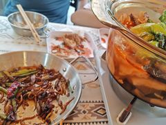 -满格嗦新疆椒麻鸡火锅.炒米粉(川大江安校区店)