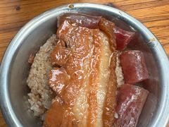-梁阿婆廿年老牌扣肉糯米饭