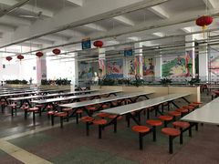 -上海市民办金苹果学校