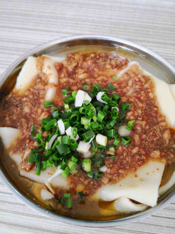 荣昌鸡汤铺盖面-"这家铺盖面位于渝北兴科大道230号成盛家.