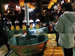 -吴山路夜市