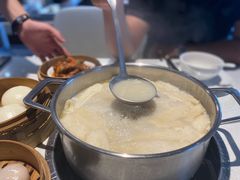 竹荪猪肚鸡锅底-煲王粤菜餐厅(中侨中心店)