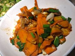 土胡萝卜炒肉-农耕记·湖南土菜(海上世界店)