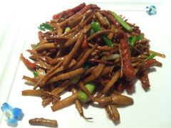 茶树菇炒牛柳-106餐厅(山水文园店)