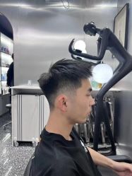 -Tloml salon