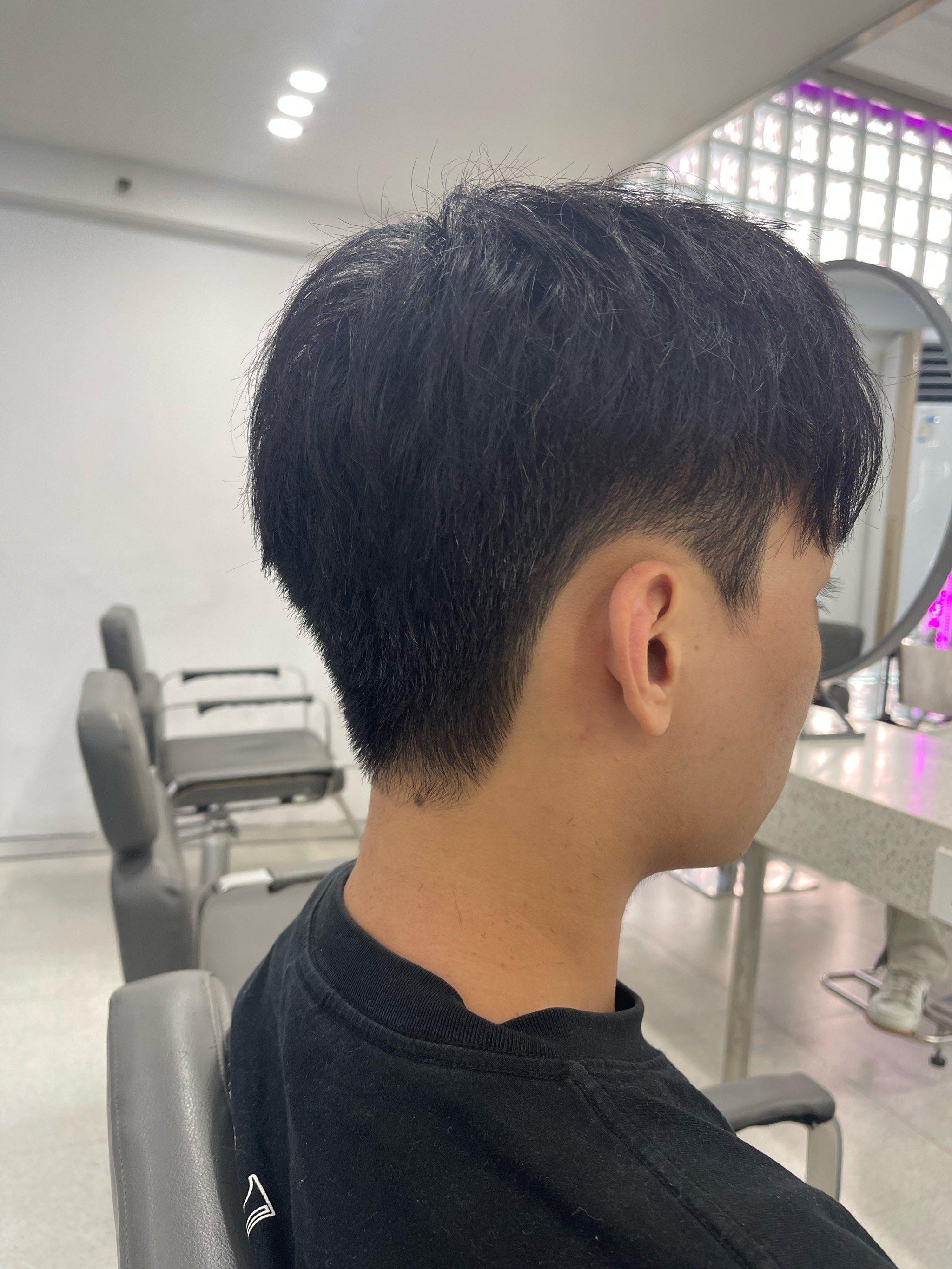 潮流男短发look