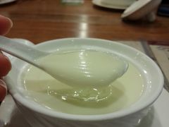 杏仁姜汁撞奶-正德顺順德雙皮奶(中信店)