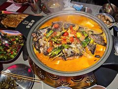 -令狐冲·炭烤活鱼(宝龙店)