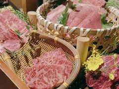 -山川小町·极番烧肉(新地假日广场店)