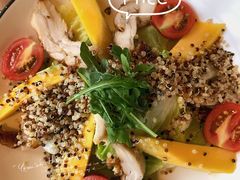 芒果烤鸡藜麦沙拉-MR.ROCKY洛奇先生RESTAURANT&BAR(宝安壹方城店)