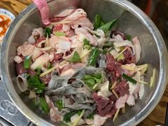 -周良天山牛杂城(天山路总店)
