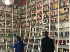 -钟书阁(松江泰晤士小镇店)