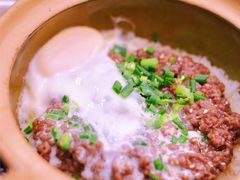 窝蛋牛肉饼煲仔饭-红星光发煲仔饭(文海店)