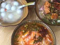 -肇兴特色牛肉粉