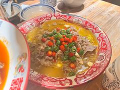 酸汤安格斯肥牛-破三川·新川菜(静安大融城店)