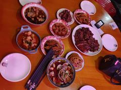 -爆炸头阿姨小四川正宗川味小吃(无任何分店)