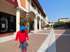 -佛罗伦萨小镇广佛名品奥特莱斯(疏港路店)