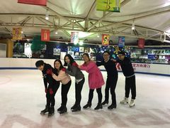 -冠军冰场CHAMPION RINK(百联又一城店)