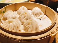 弄堂里的小笼包-弄堂里·寻味杭州(湖滨银泰in77C区店)