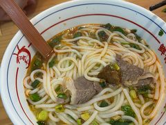 -小椒羊.羊肉粉 龙虾 羊肉串(新地旗舰店)