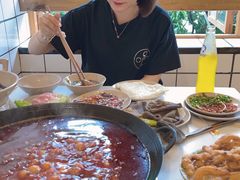 -岗上渣渣老火锅(两路口店)