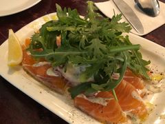 自家腌制三文鱼-羽深肉铺 Steak & Wine