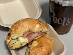 培根蛋芝士贝果-Peet's 皮爷咖啡(乐峰店)