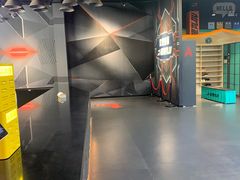 -极限PLAY运动娱乐新世界·团建派对潮玩休闲馆·室内蹦极高空游乐园