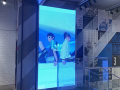 -阿迪达斯(武林银泰三叶草店)