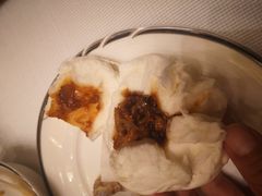 蜜汁叉烧包-天瑞轩·粤菜餐厅