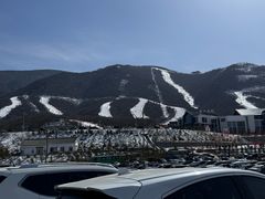 -鳌山滑雪度假区