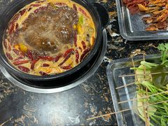 -灌县老妈砂锅串串香(万科红生活广场店)