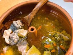 建水汽锅鸡小份-麦麦山云南菜(复地活力城店)